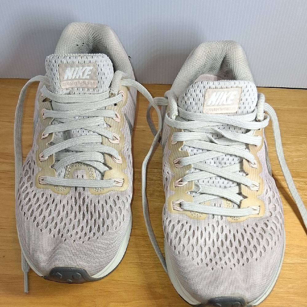 Nike Zoom Size 8.5